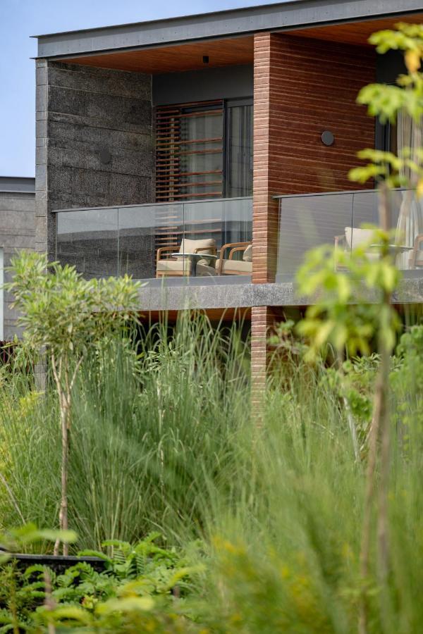 Mysa Zinc Journey By The Fern, Nani Devati Hotell Sānand Exteriör bild
