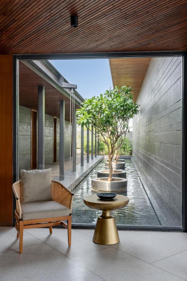 Mysa Zinc Journey By The Fern, Nani Devati Hotell Sānand Exteriör bild