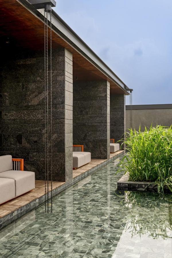 Mysa Zinc Journey By The Fern, Nani Devati Hotell Sānand Exteriör bild